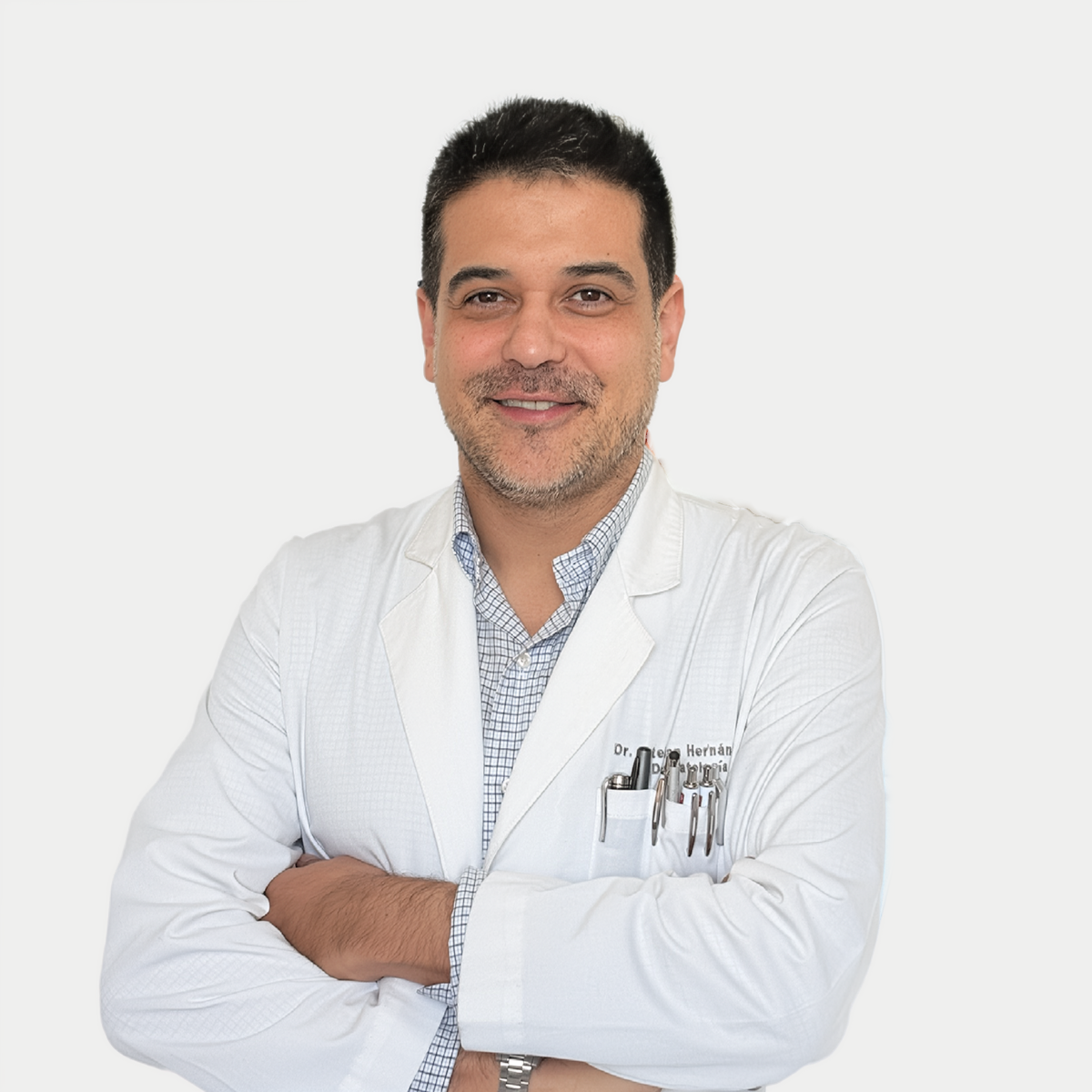 Dr. Esteban Hernández